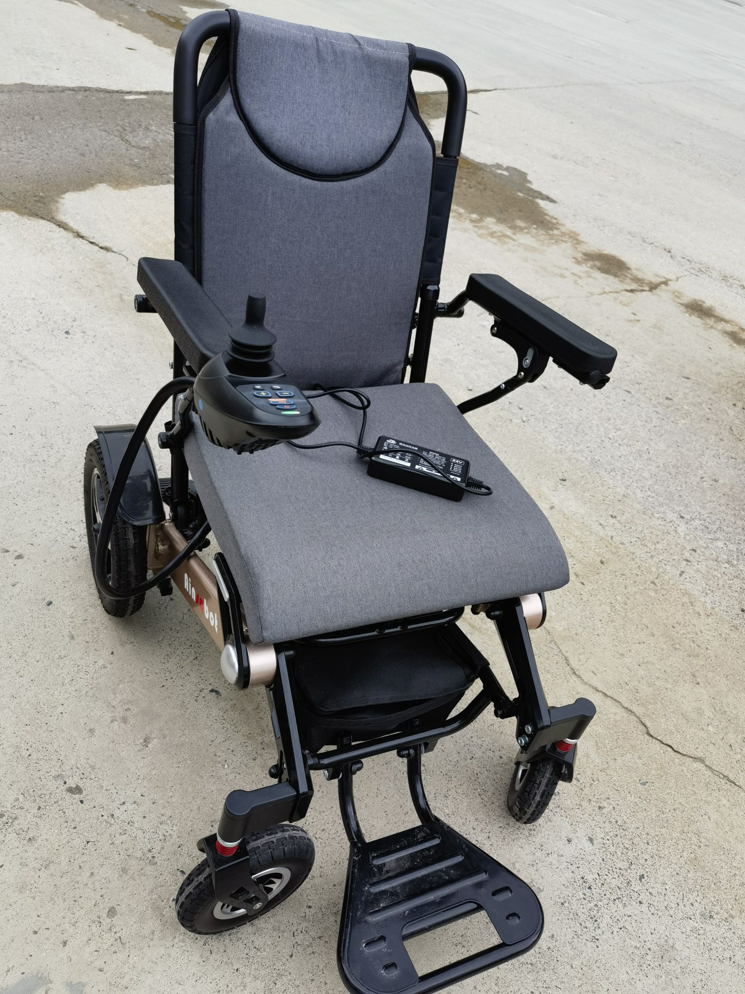 出售电动可折叠轮椅